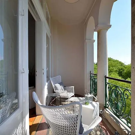 A.m.p. Apartment Pula